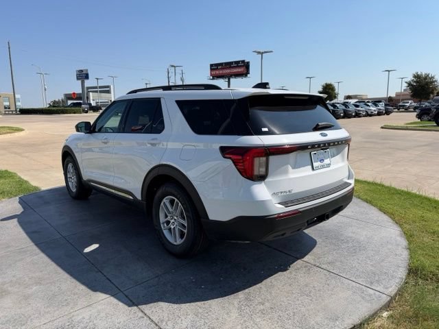 Certified 2025 Ford Explorer Active RWD image 5