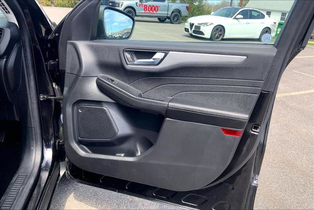 Certified 2023 Ford Escape Platinum AWD/4WD image 23