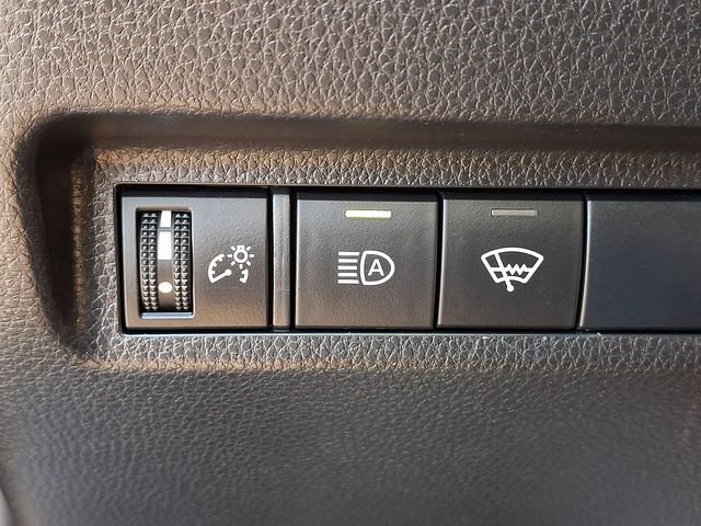 Used 2019 Toyota RAV4 XLE Premium w/ Cold Weather Package AWD/4WD image 26
