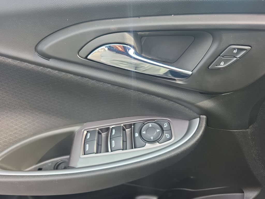 Used 2024 Chevrolet Malibu LT FWD image 14
