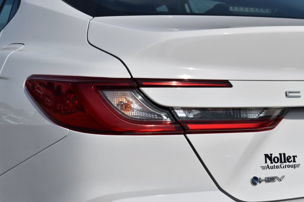 Used 2025 Toyota Camry LE FWD image 10
