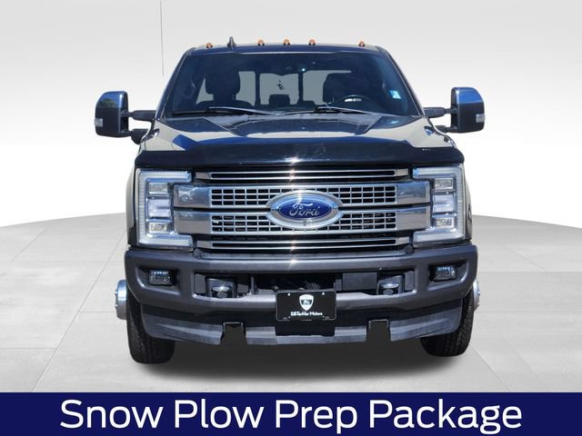 Certified 2019 Ford F350 Platinum w/ Platinum Ultimate Package AWD/4WD image 3