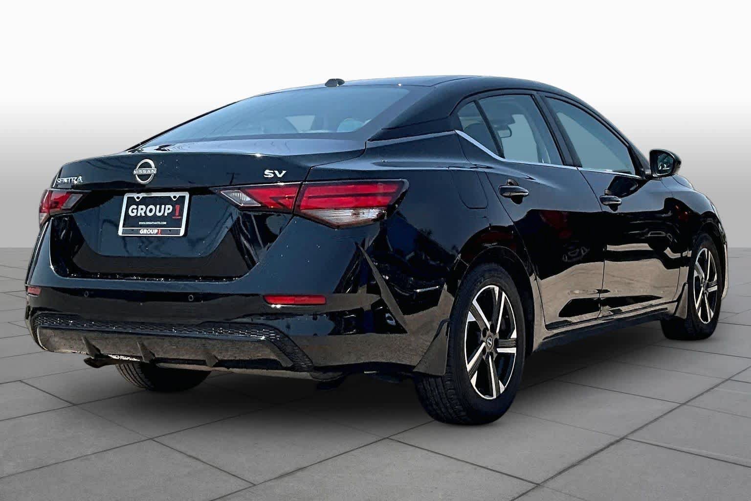 Used 2024 Nissan Sentra SV FWD image 13