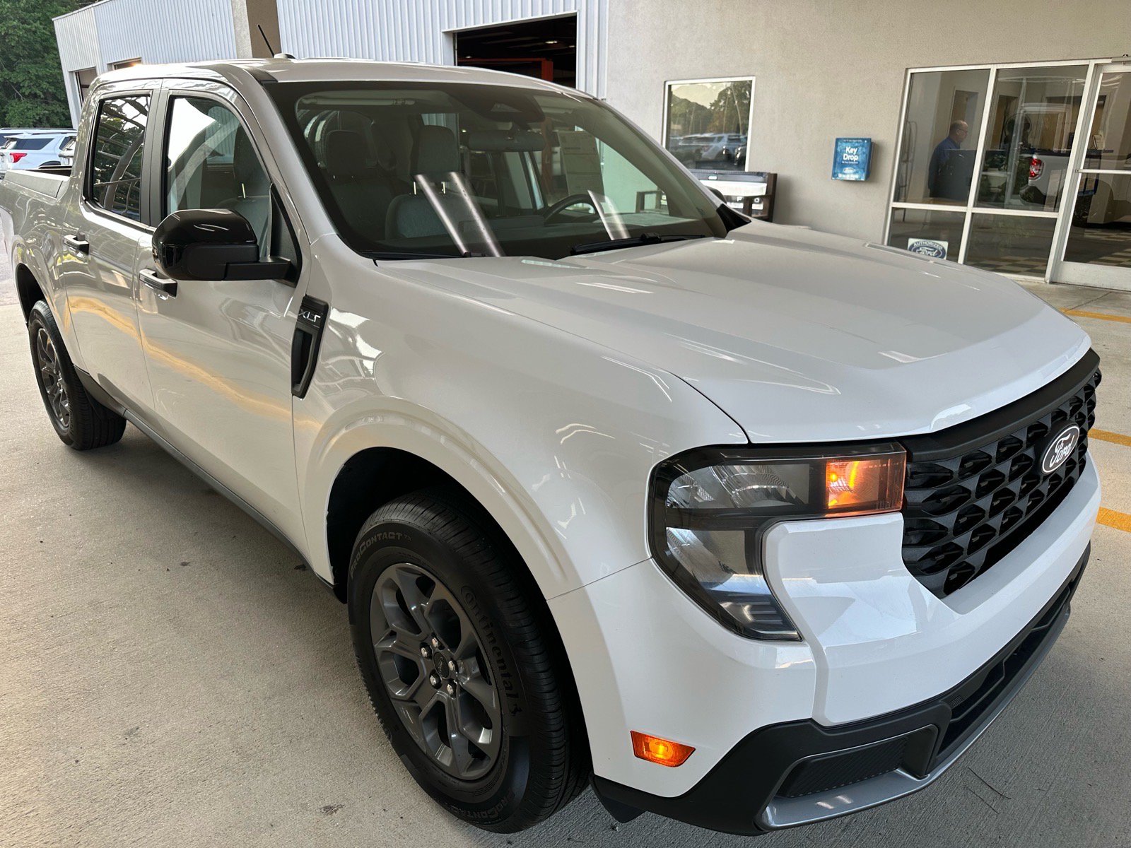 Certified 2025 Ford Maverick XLT w/ XLT Luxury Package FWD image 8