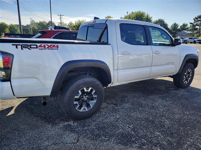 Used 2022 Toyota Tacoma TRD Off-Road w/ Technology Package AWD/4WD image 6