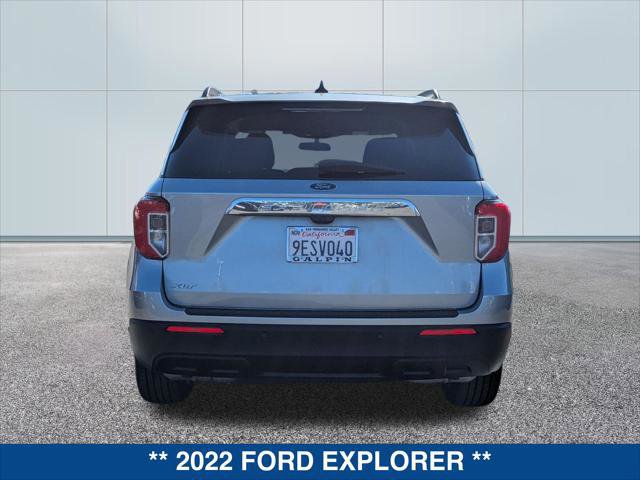 Certified 2022 Ford Explorer XLT image 3