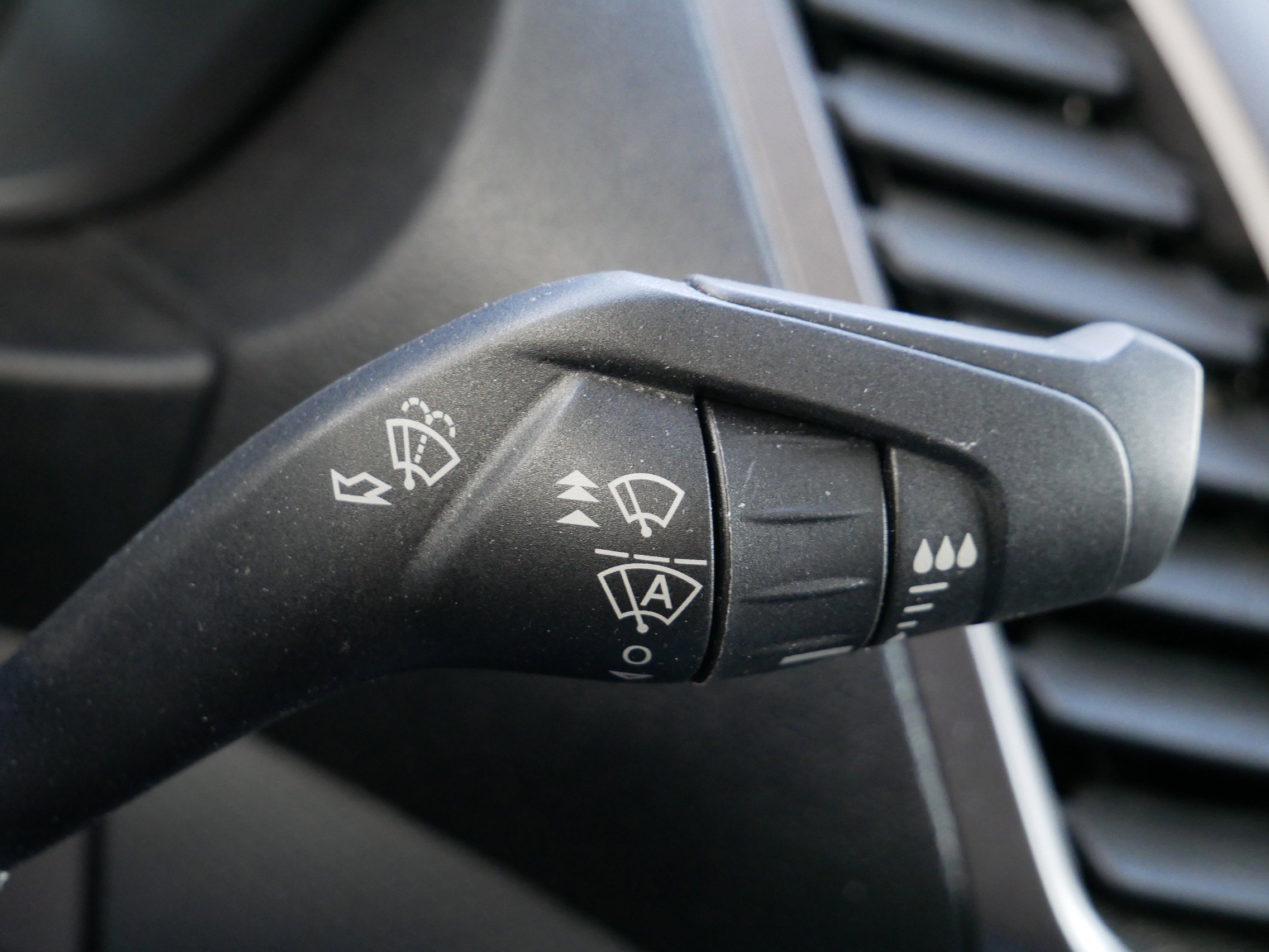 Certified 2023 Ford Transit Connect XL FWD image 18