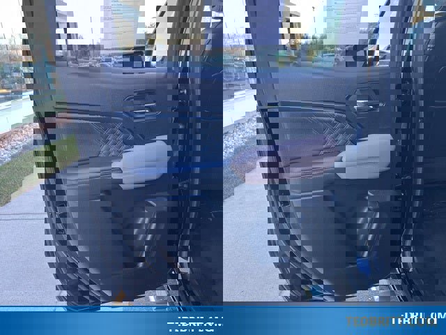 Used 2023 GMC Canyon Denali image 19