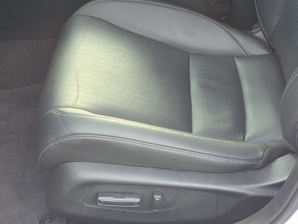 Used 2023 Honda Civic EX-L image 26