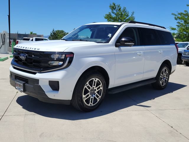 Certified 2025 Ford Expedition Active AWD/4WD image 4