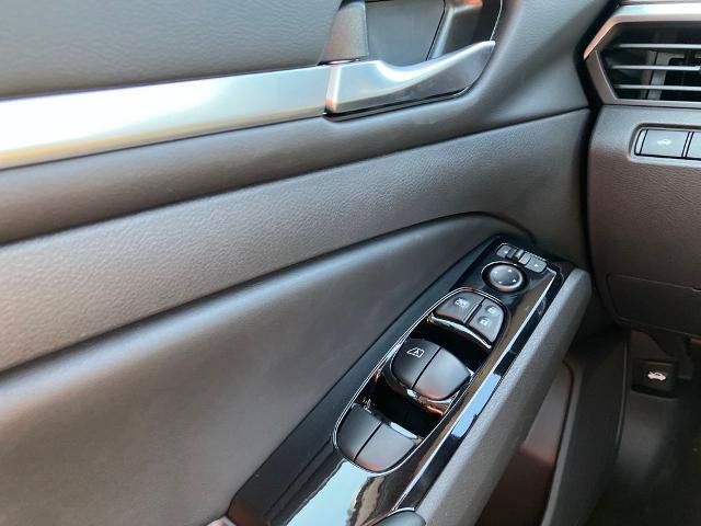 Used 2024 Nissan Altima 2.5 SR AWD/4WD image 39