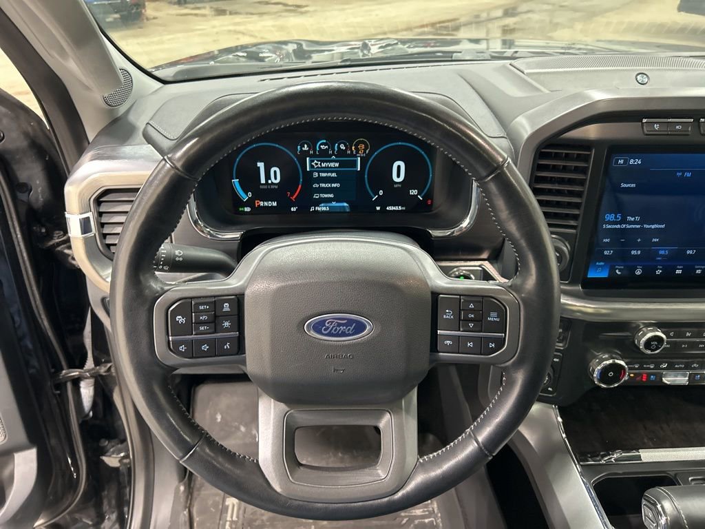 Certified 2022 Ford F150 Lariat w/ Equipment Group 502A High image 17