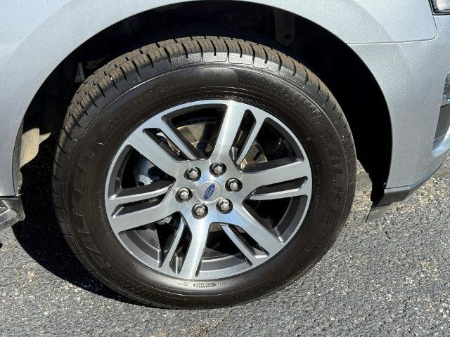 Certified 2022 Ford Expedition Max Limited AWD/4WD image 9