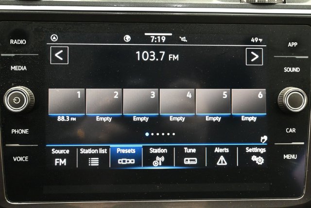 Used 2022 Volkswagen Tiguan SE R-Line FWD image 20
