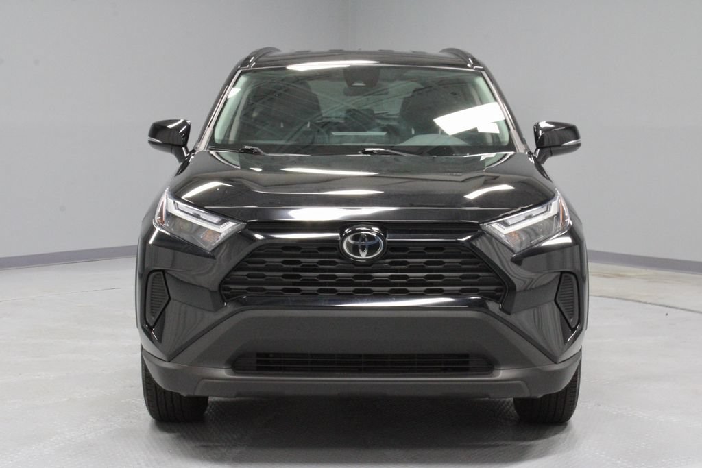 Used 2025 Toyota RAV4 LE AWD/4WD image 6