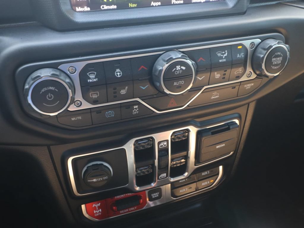 Used 2021 Jeep Wrangler Unlimited Rubicon 4xe w/ Cold Weather Group AWD/4WD image 23