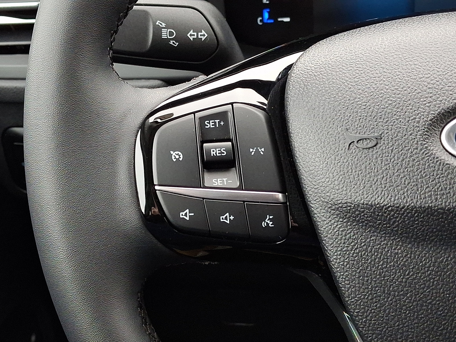 Certified 2023 Ford Escape Active AWD/4WD image 23