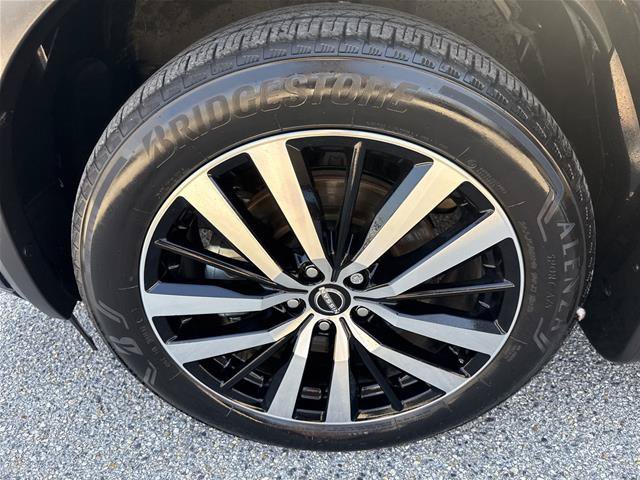 Used 2025 Nissan Pathfinder Platinum w/ Cargo Package AWD/4WD image 32