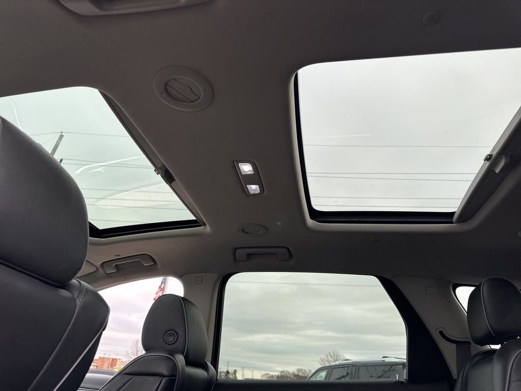 Used 2021 Buick Enclave Avenir w/ Avenir Technology Package image 27