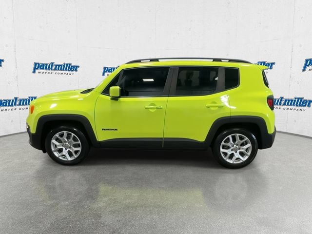 Used 2017 Jeep Renegade Latitude w/ Cold Weather Group FWD image 7