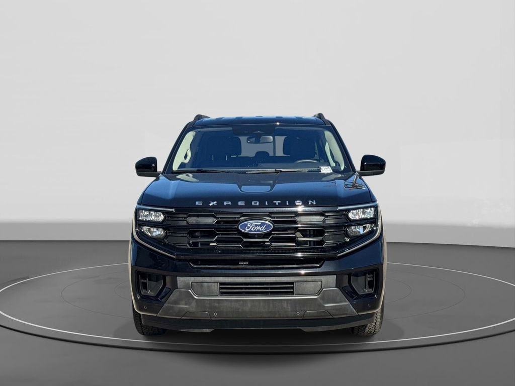 Certified 2025 Ford Expedition Active AWD/4WD image 3