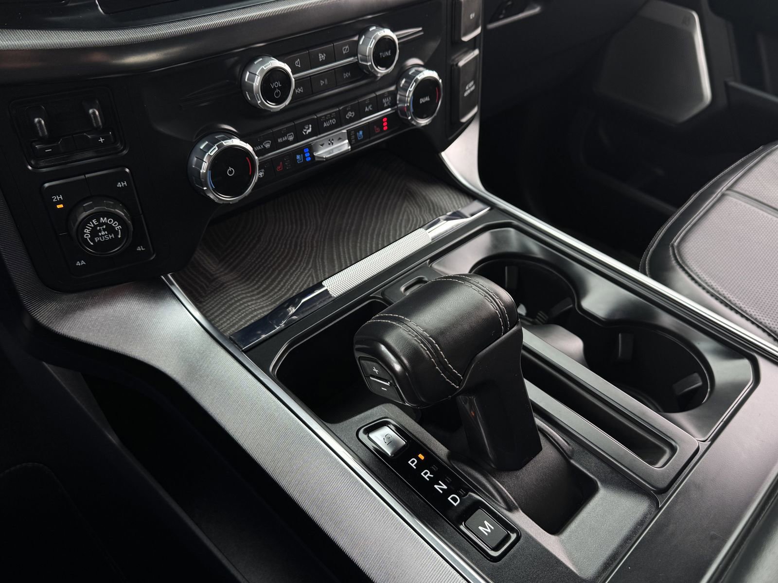 Certified 2022 Ford F150 Platinum w/ Equipment Group 701A High image 20