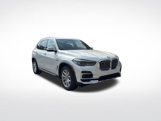Used 2023 BMW X5 xDrive45e w/ Parking Assistance Package AWD/4WD image 2