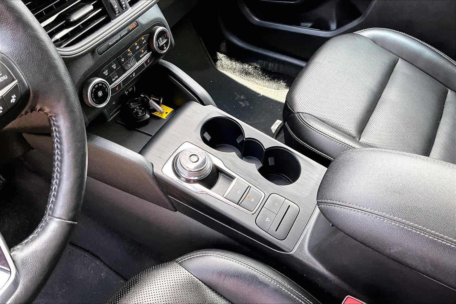 Certified 2020 Ford Escape SEL FWD image 17