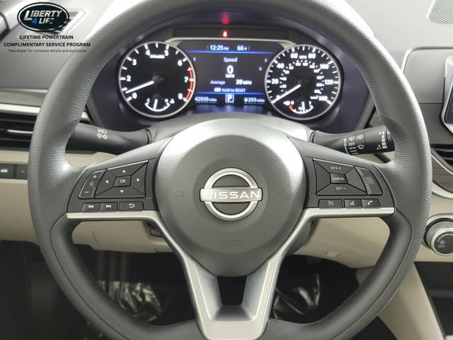 Used 2025 Nissan Altima 2.5 SV AWD/4WD image 28