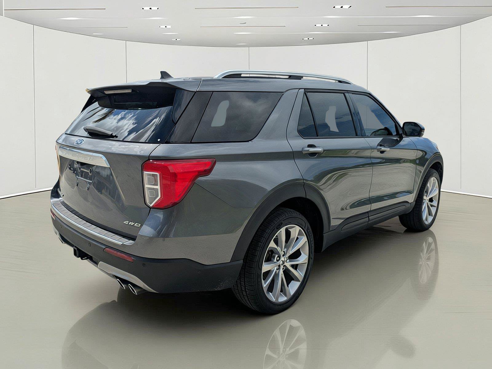Certified 2021 Ford Explorer Platinum w/ Equipment Group 601A AWD/4WD image 6