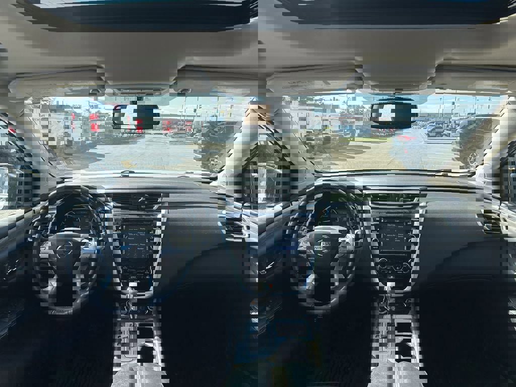 Used 2018 Nissan Murano SV w/ Premium Package image 29