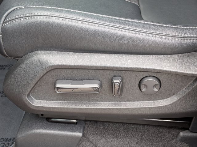 Used 2025 Honda Pilot Touring image 16