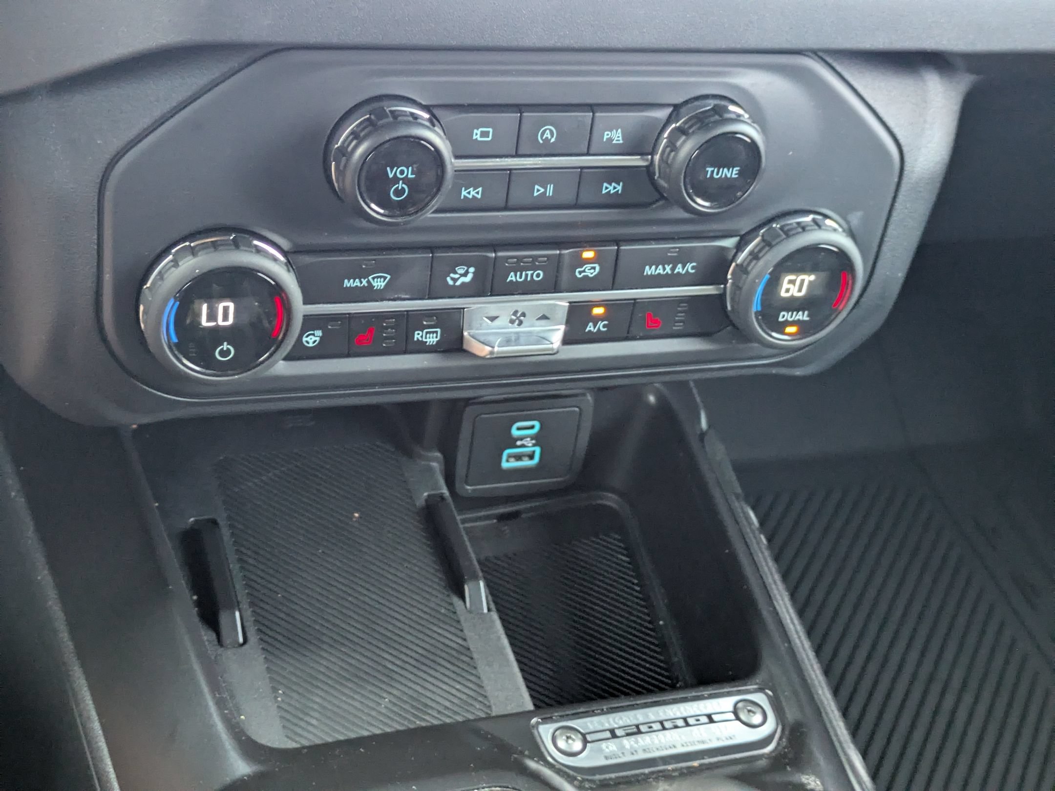 Certified 2025 Ford Bronco Outer Banks AWD/4WD image 21