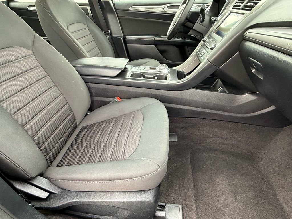 Certified 2020 Ford Fusion SE image 11