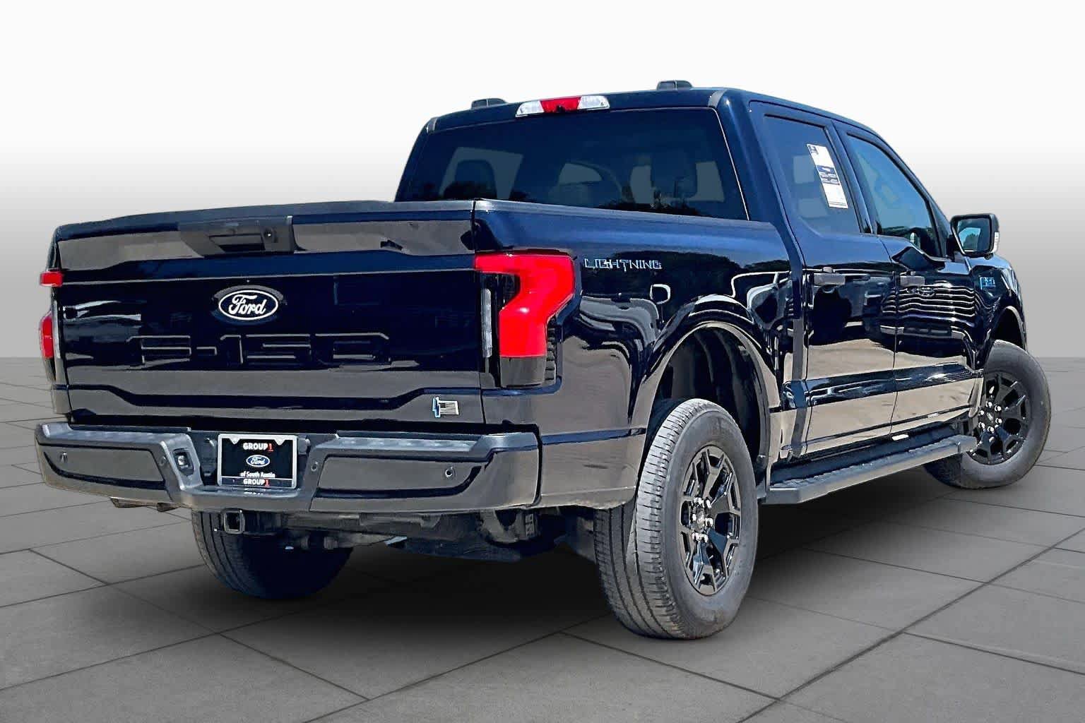 Certified 2025 Ford F150 Lightning XLT AWD/4WD image 12