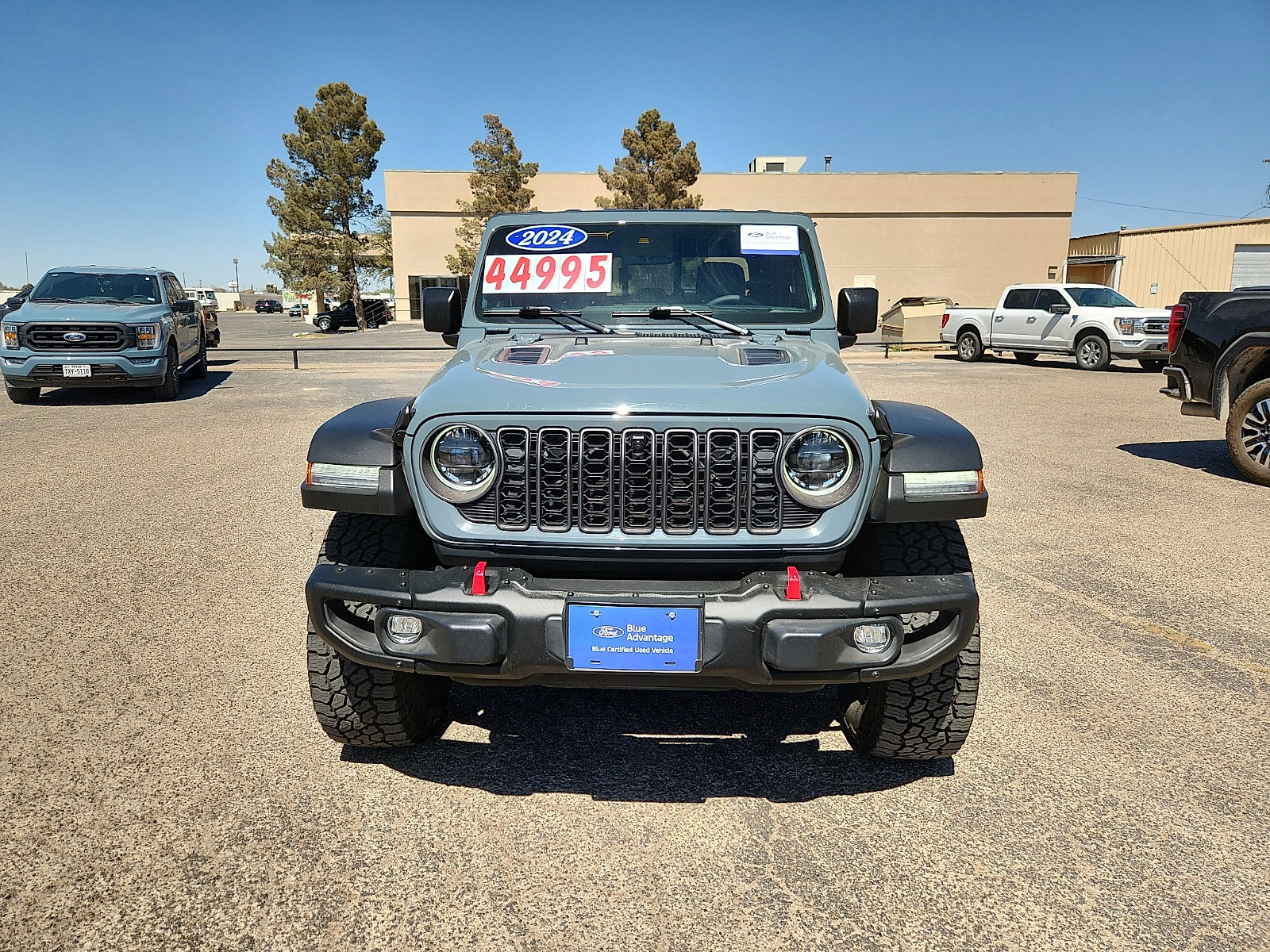 Used 2024 Jeep Gladiator Rubicon w/ Technology Group image 8