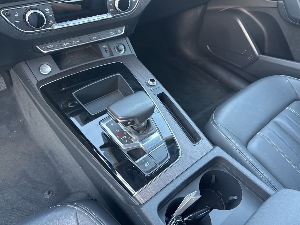 Used 2023 Audi Q5 2.0T Premium w/ Convenience Package image 14