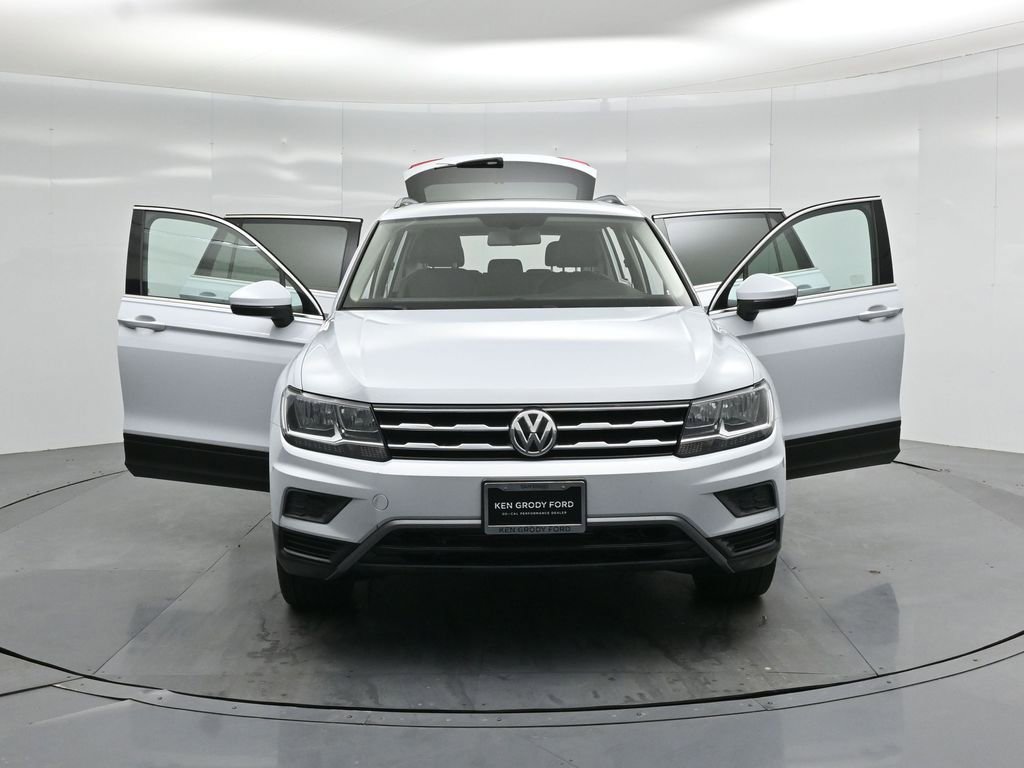 Used 2019 Volkswagen Tiguan SE w/ Panoramic Sunroof Package FWD image 31