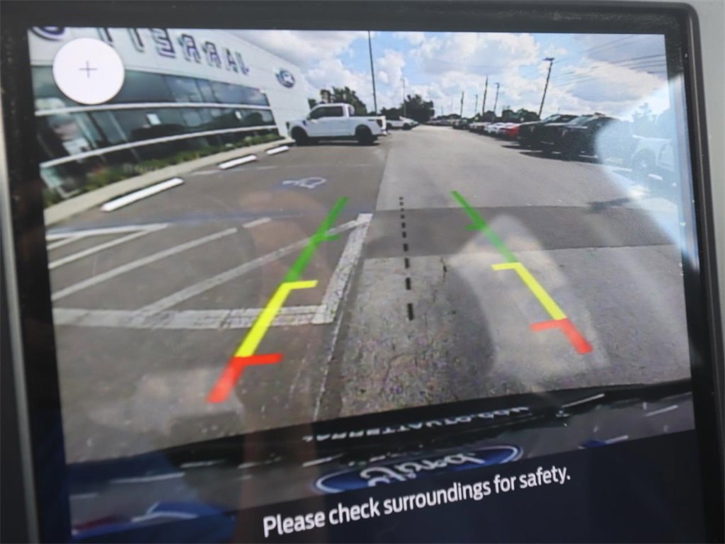 Certified 2022 Ford Edge Titanium image 9