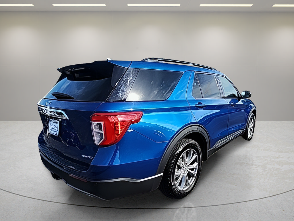 Certified 2023 Ford Explorer XLT w/ Equipment Group 202A AWD/4WD image 8