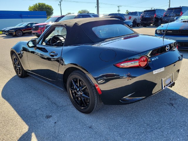 Used 2022 MAZDA MX-5 Miata Sport RWD image 3