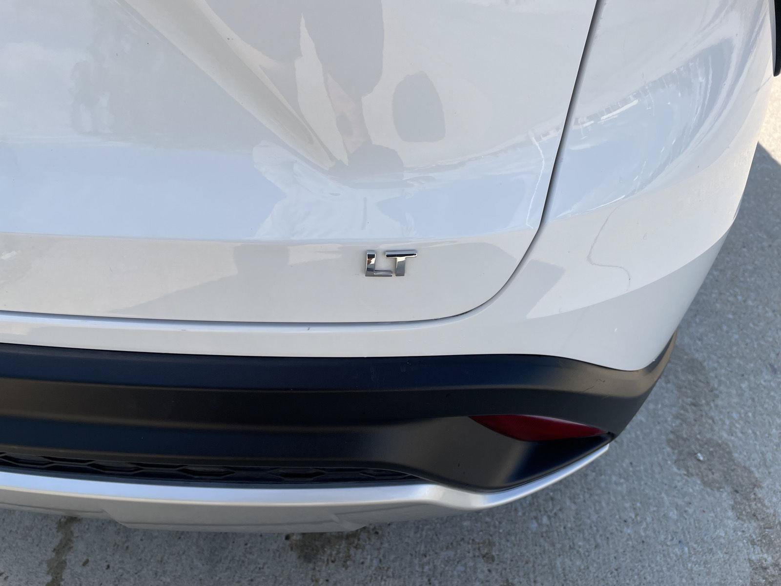 Used 2025 Chevrolet Trax LT FWD image 35