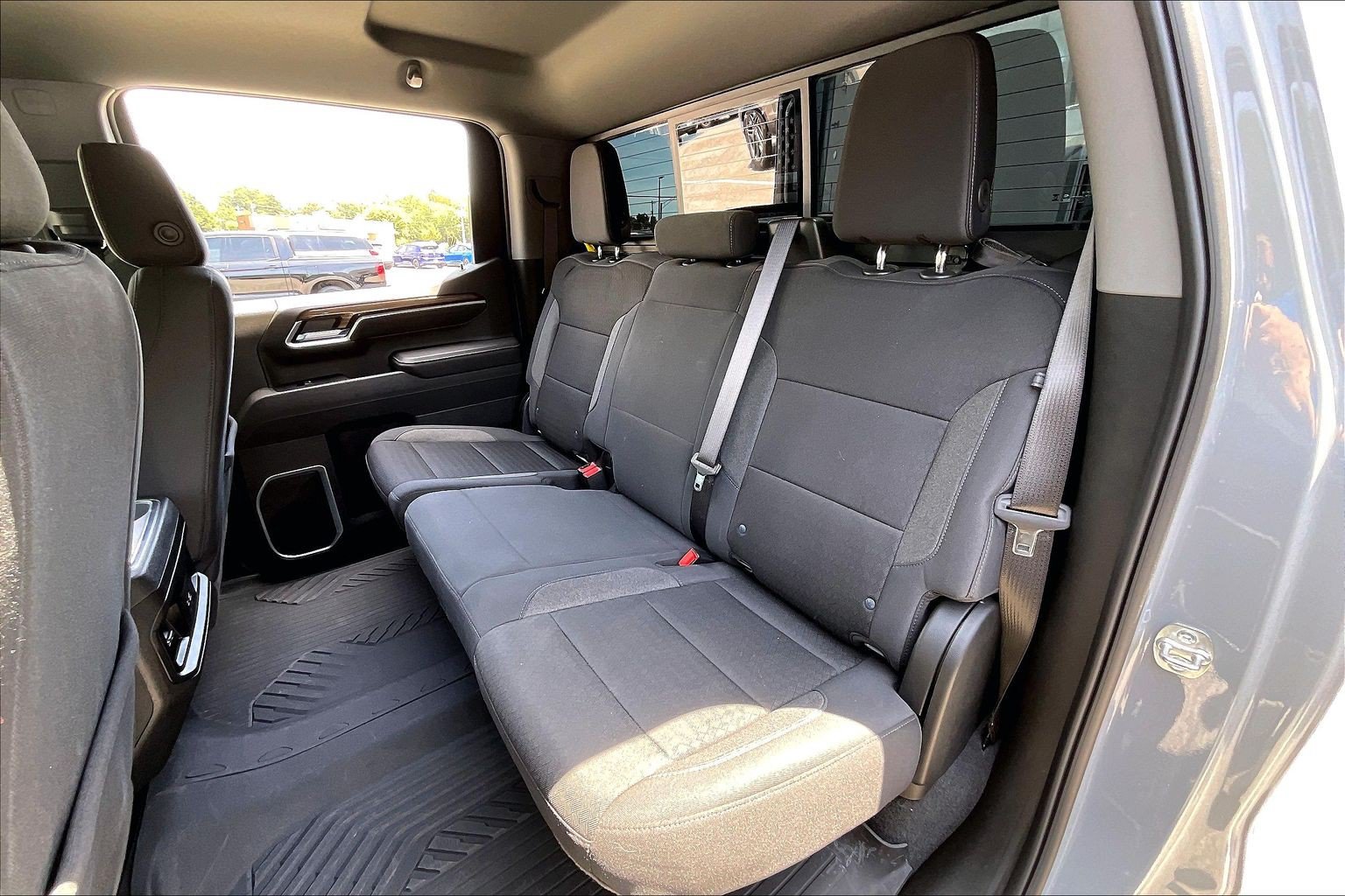 Used 2025 Chevrolet Silverado 1500 RST AWD/4WD image 25