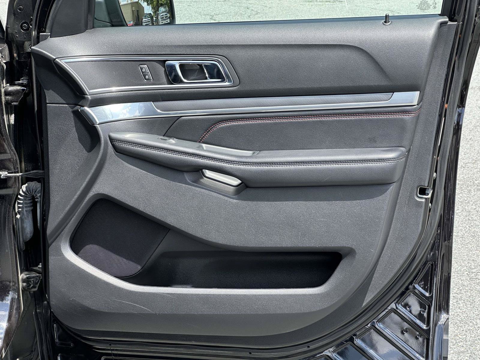 Certified 2019 Ford Explorer Sport w/ Ford Safe & Smart Package AWD/4WD image 8