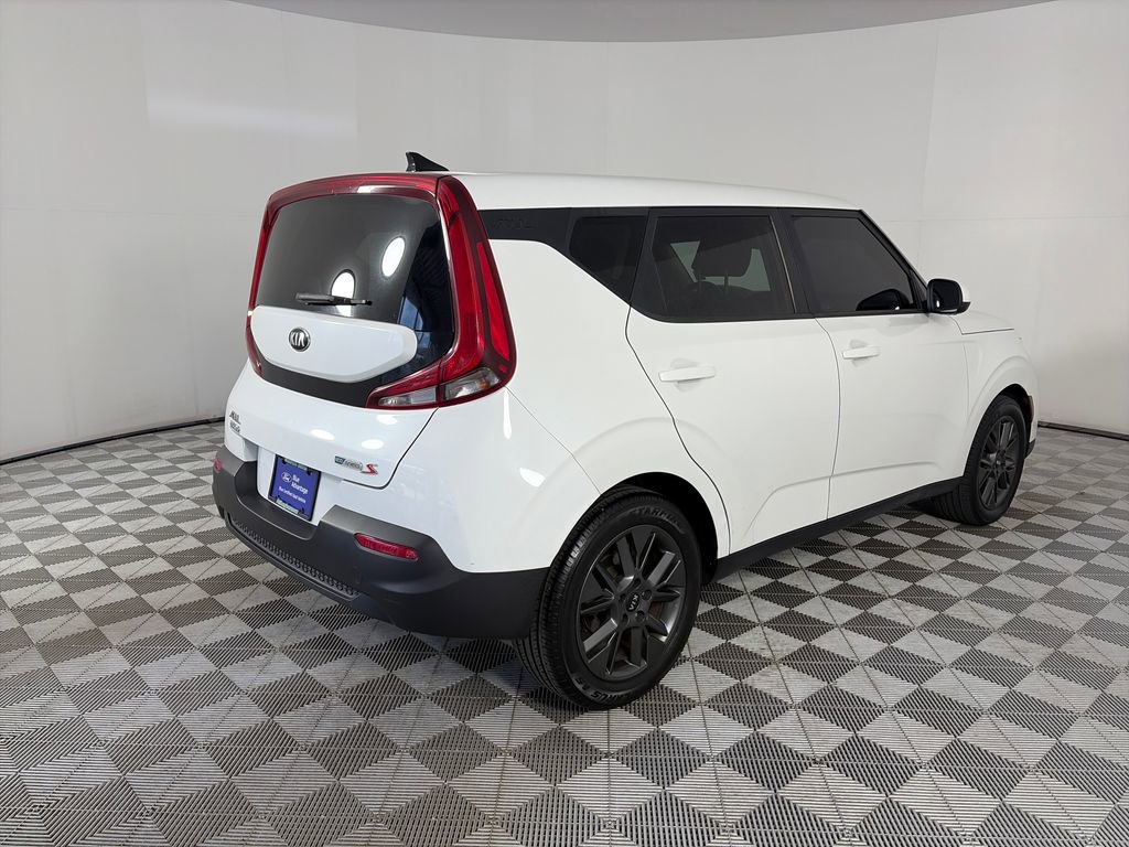 Used 2021 Kia Soul S FWD image 7