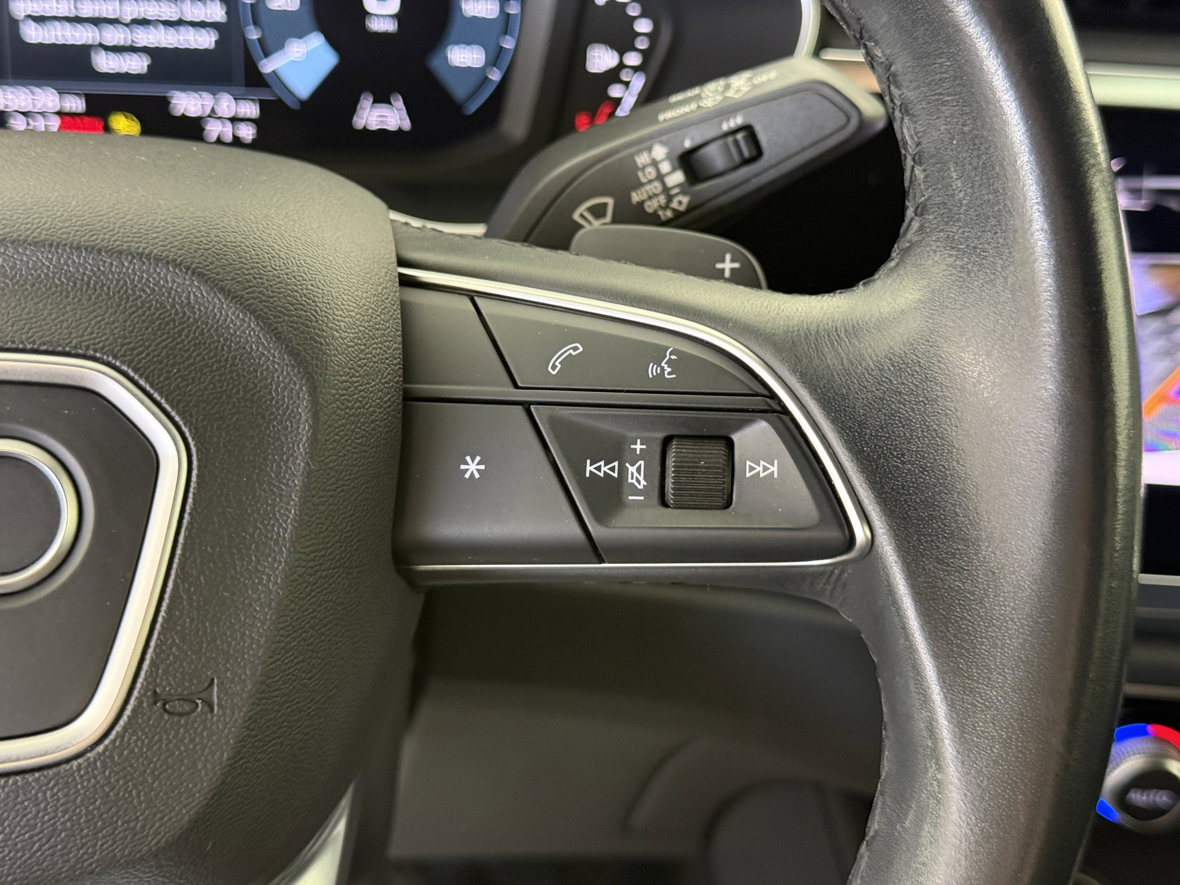 Used 2023 Audi Q3 2.0T Premium image 24