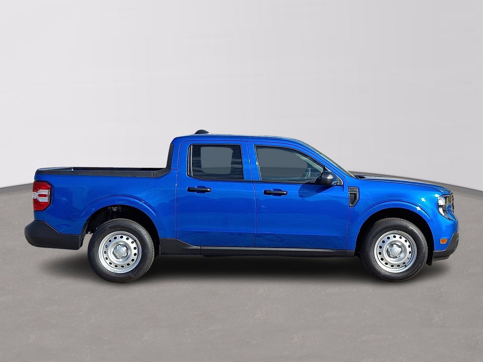 Certified 2025 Ford Maverick XL w/ Equipment Group 102A AWD/4WD image 7