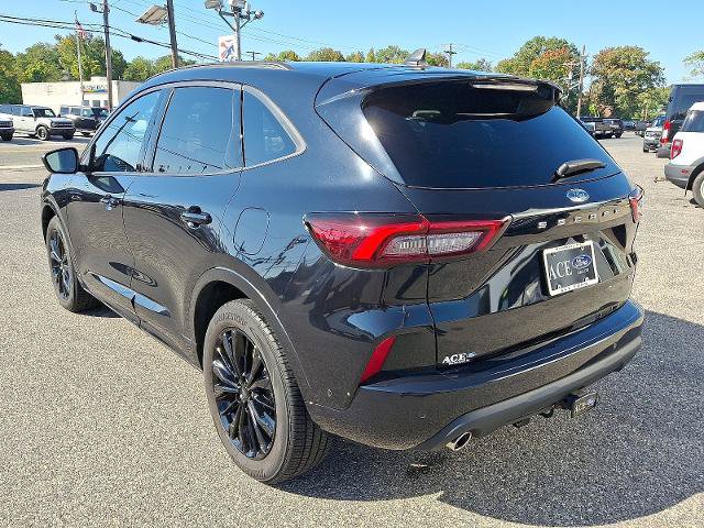 Certified 2023 Ford Escape ST-Line Elite w/ Premium Technology Package AWD/4WD image 4