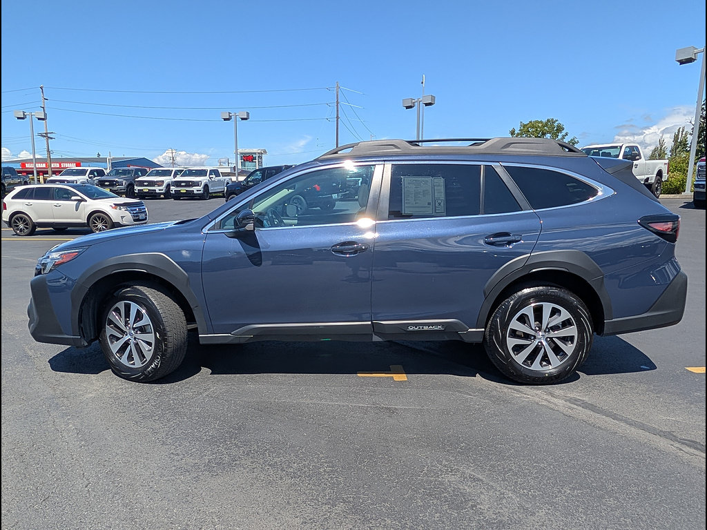 Used 2025 Subaru Outback Premium AWD/4WD image 9