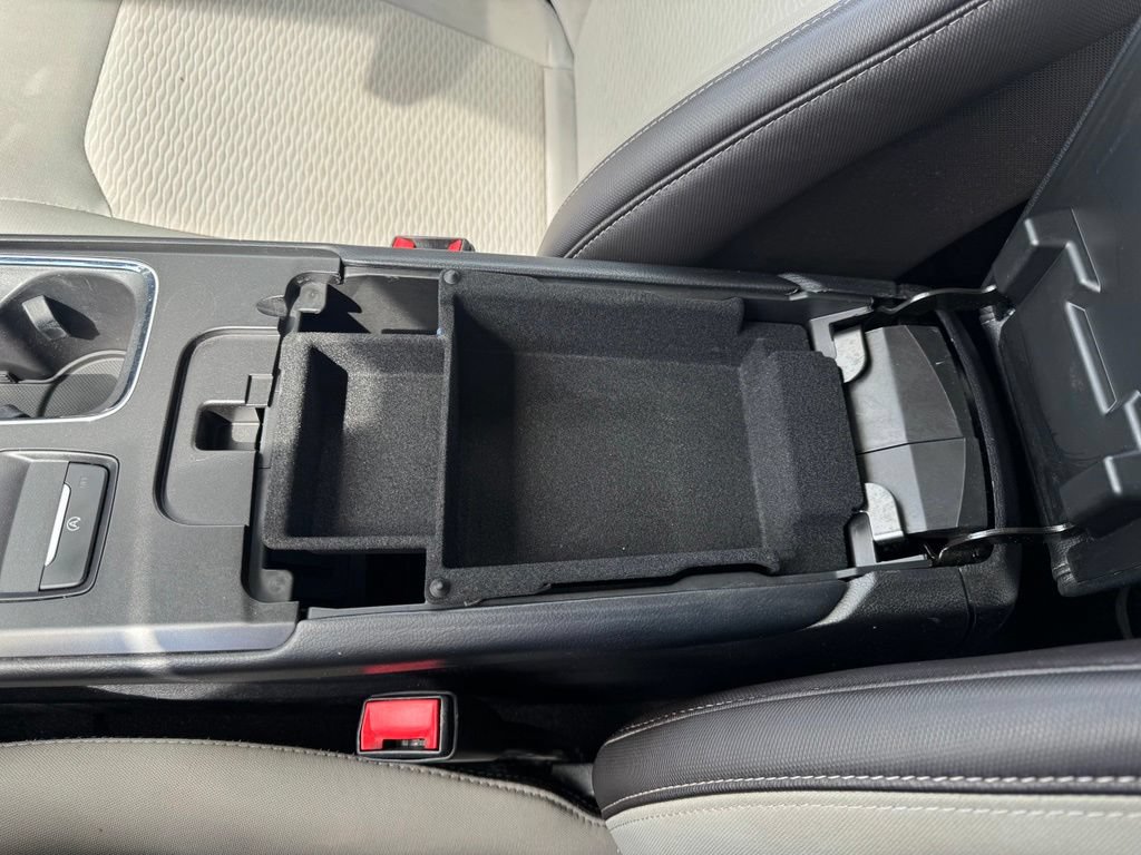 Certified 2019 Ford Fusion SE w/ Equipment Group 151A FWD image 21